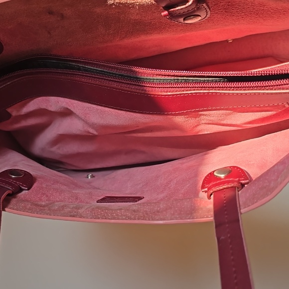 Tumi Leather Shoulder Bag with Elegant Pleating - Picture 13 of 15